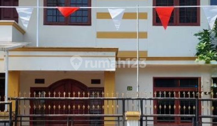 Comfortable 2-Storey Cheap Auction House with SHM in Margahayu Raya Complex