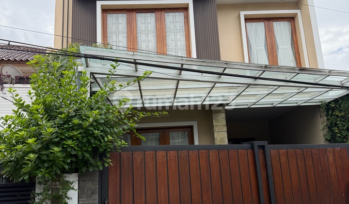 Rumah Mewah Klasik Modern Kayu Dikomplek Keuangan Menteng Dalam Tebet Rumah Mewah Klasik Modern Kayu Dikomplek Keuangan Menteng Dalam Tebet
