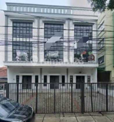 For Rent Strategic Shop House in the Center of Bandung City, Purnawarman 2