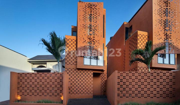 Villa Modern 3 Lantai di Canggu Dekat Pantai Batu Bolong Bali Villa Modern 3 Lantai di Canggu Dekat Pantai Batu Bolong Bali