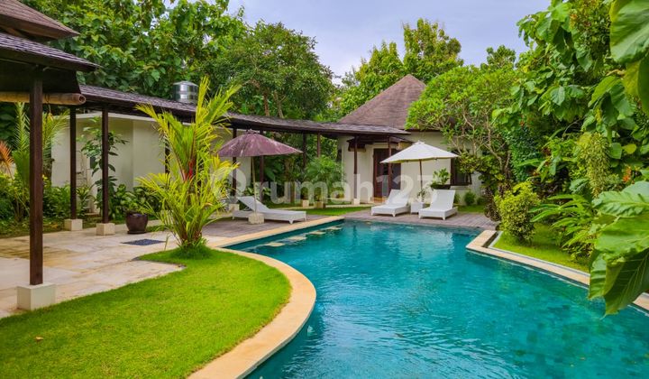 Villa Mewah 5 KT SHM bisa KPR Dekat Pantai di Jimbaran Bali