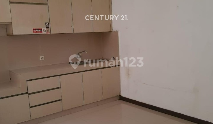 Rumah 6 Kamar 2 Lantai Cocok Utk Kantor Buah Batu Dekat Griya