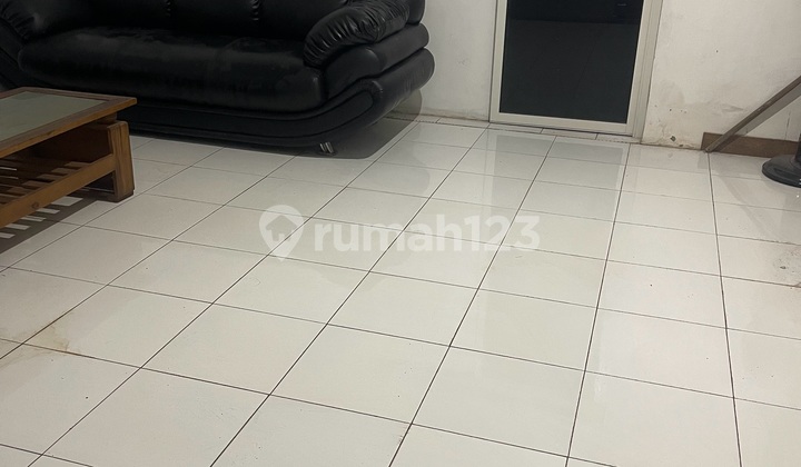 Strategic Shop House in Central Pekalongan City - 100M to Banjarsari Market | Fully Furnished | Freehold Title 2