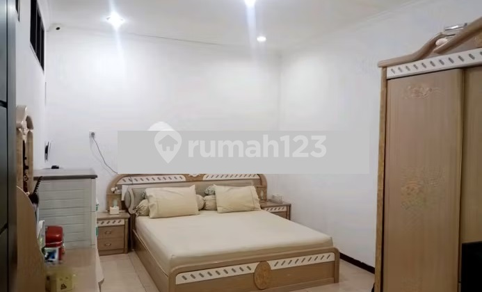 For Sale: 2-Story Shop/House on Jl Raya Kupang Jaya, Surabaya 2