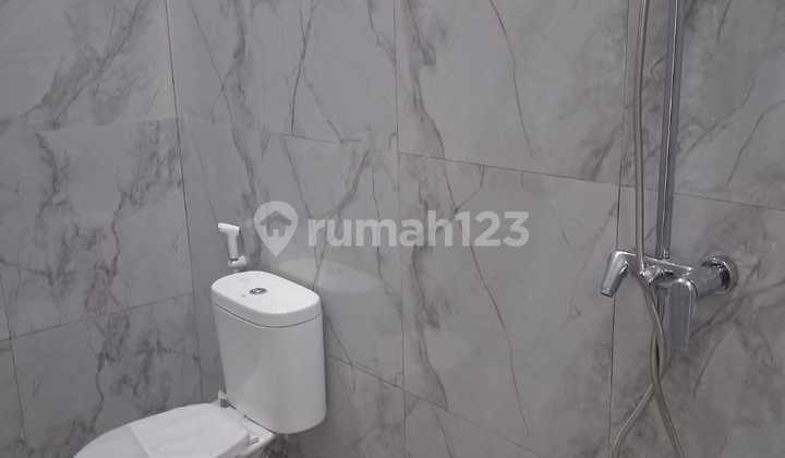 Rumah Terenovasi Dekat Tengah Kota 2