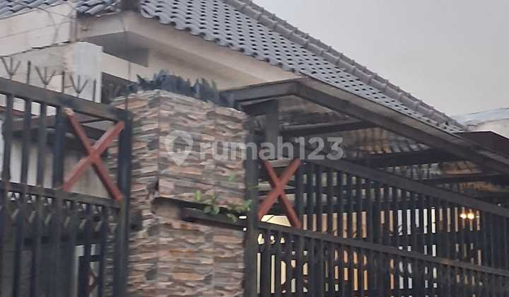 Rumah Terenovasi Dekat Tengah Kota 1