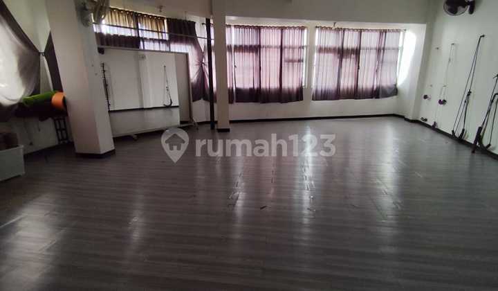 Ruko 4 Lantai di Tengah Kota 2