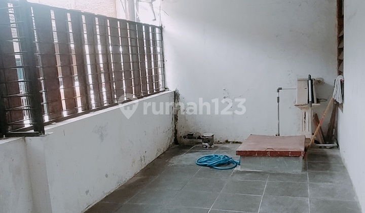 House Already Renovated in Tanah Maa 2