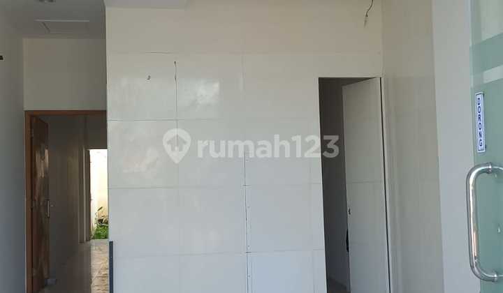 3-Storey Shop House in a Commercial Area 2
