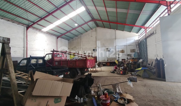 Disewakan Gudang Strategis Jl. Kabupaten, Trihanggo Akses Truk Double & Listrik 11.000 Watt