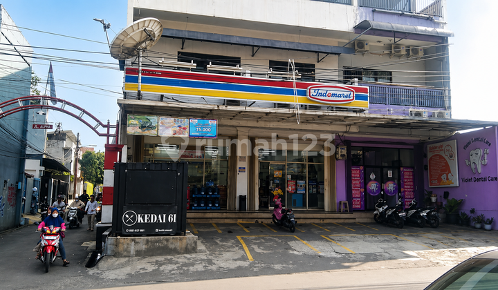 5 Shophouses Attached, 3 Already Rented, Located by the Roadside 2