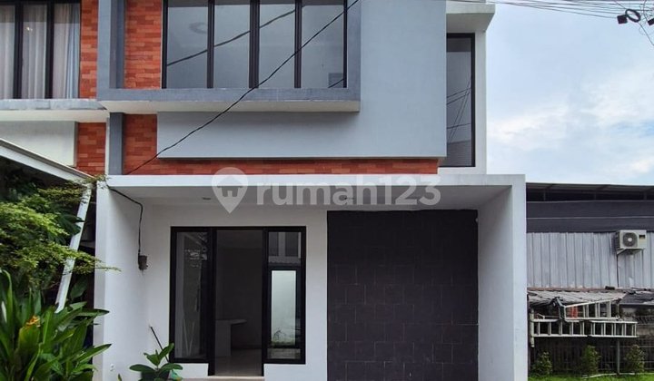 Rumah Minimalis Strategis Posisi Samping Taman Rumah Minimalis Strategis Posisi Samping Taman
