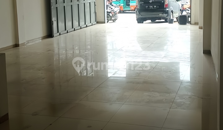 For Sale, Mrs. 3-Story Shophouse Below Market Price 2