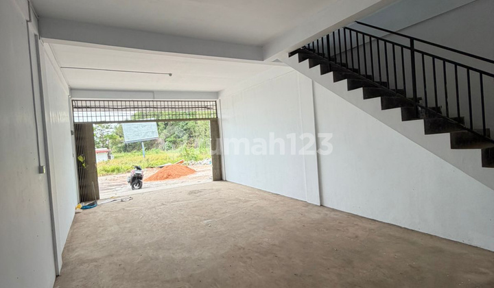 2-Storey Shop House in Outer Ring Area, Facing the Road 2