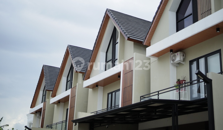 Free Biaya Notaris, Rumah, 2 Lantai, SHM