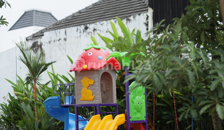 Rumah, 2 Lantai, SHM, Dekat Taman Kota, di Pati Kota Rumah, 2 Lantai, SHM, Dekat Taman Kota, di Pati Kota