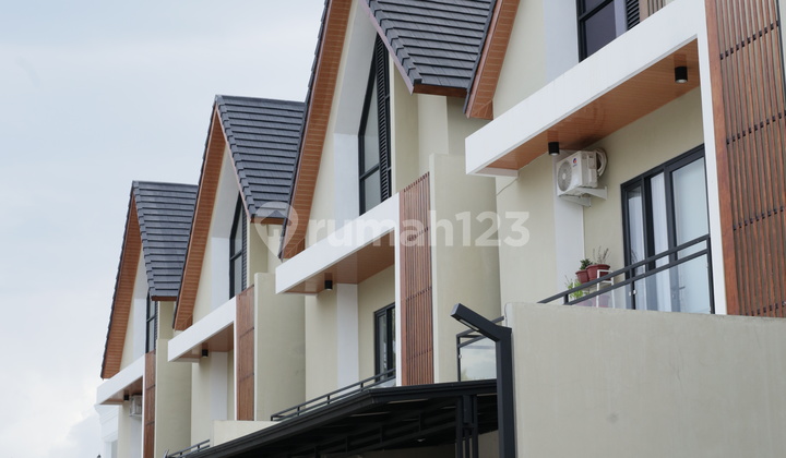 Bonus Furniture, Rumah, 2 Lantai, SHM, bisa Cicilan Bertahap