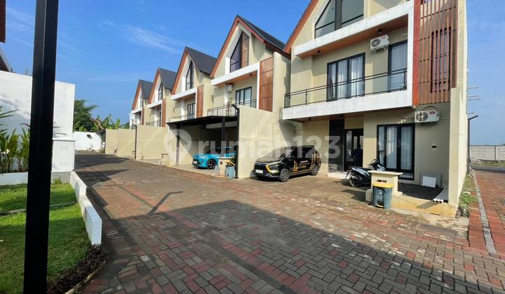 Free Biaya Akad, Rumah, 2 Lantai, SHM, Dekat Sekolah Internasional Free Biaya Akad, Rumah, 2 Lantai, SHM, Dekat Sekolah Internasional