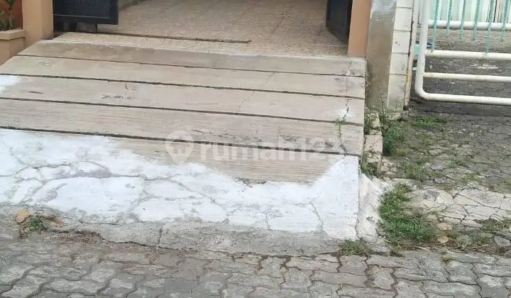 Disewakan Rumah Siap Huni Purianjasmoro Semarang 2