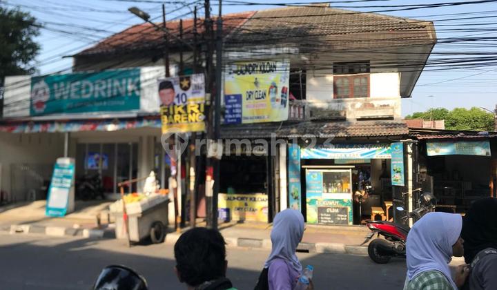 Fast-Selling House in Johar Baru, Central Jakarta 1