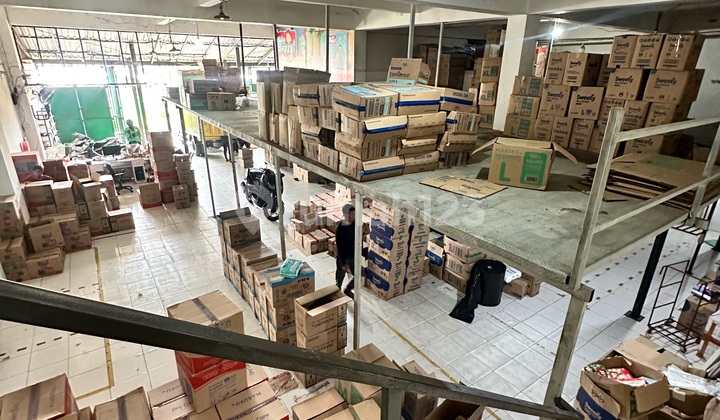 Warehouse Shop House@3.5 Floors Otista East Jakarta 2