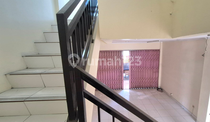 2-Story Shop House in the Strategic Area of Villa Bogor Indah, Close to the Toll Road 2