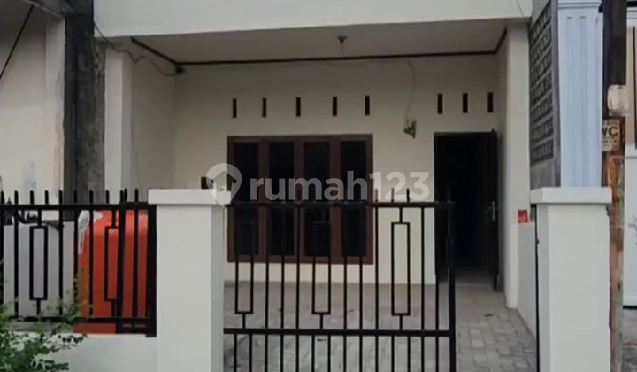 Rumah Lokasi Strategis di Kawasan Bisnis dan Perkantoran di Medan