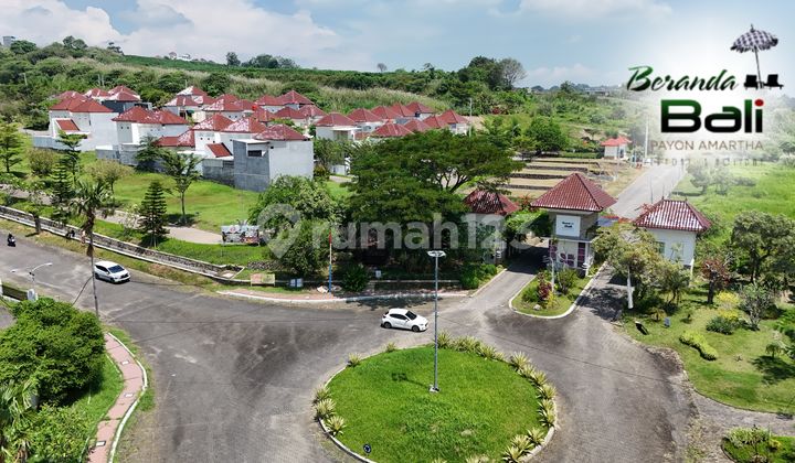 Rumah Berkonsep Bali dan Nyaman di Kota Semarang Rumah Berkonsep Bali dan Nyaman di Kota Semarang