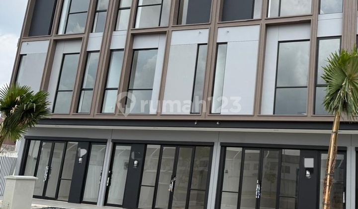 3-Story Shop House in Park Avenue Serpong 1