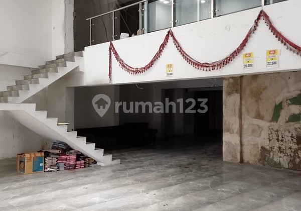 Sewa Ruang Usaha 2 Lantai Strategis di Pusat Kota Jl. Solo, Klitren, Gondokusuman, Yogyakarta
