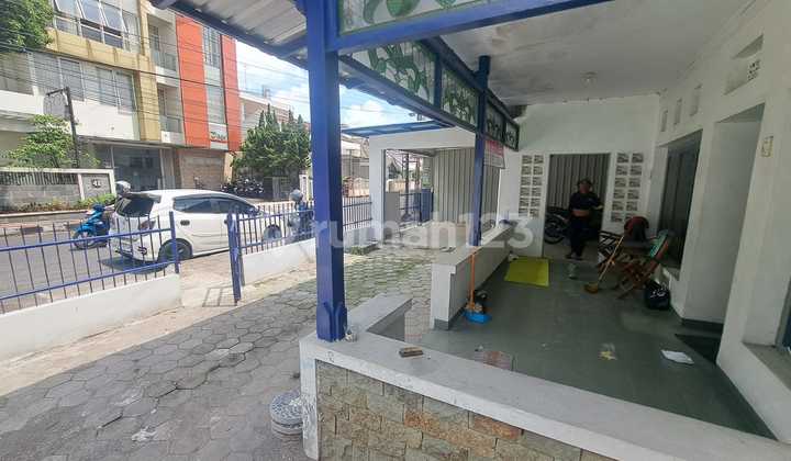 Business Space for Rent in Pakuningratan Near Tugu Jogja