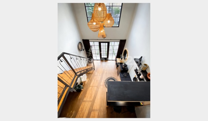 Villa Modern Jogja Utara - Hunian Private dengan Kolam Renang Villa Modern Jogja Utara - Hunian Private dengan Kolam Renang