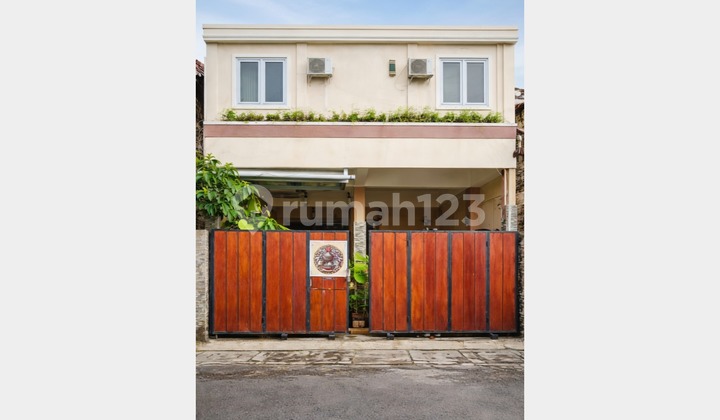 For Sale: Women's Boarding House near UGM, Fully Occupied - Monthly Income Approximately 12 Million Rupiah 2