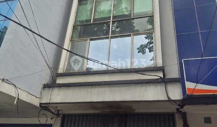 Sell 3-Storey Shop House in Pasar Minggu, South Jakarta 1