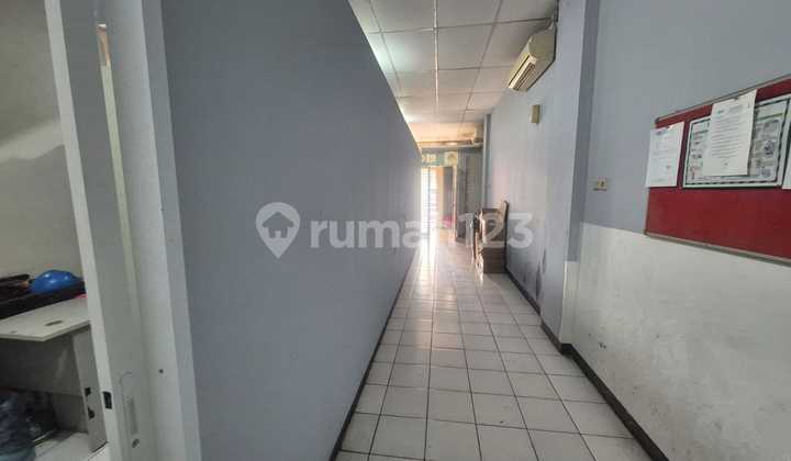 Sell 3-Storey Shop House in Pasar Minggu, South Jakarta 2