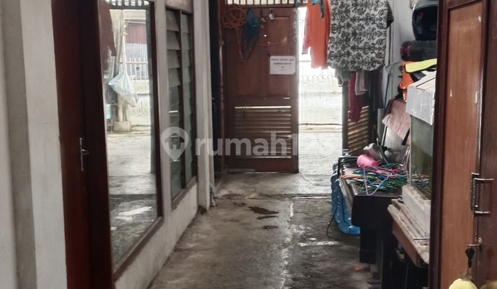 Price Reduced! House for Sale in the City Center of Sayap Riau, Suitable for Residency and Boarding House. Price Reduced! House for Sale in the City Center of Sayap Riau, Suitable for Residency and Boarding House.