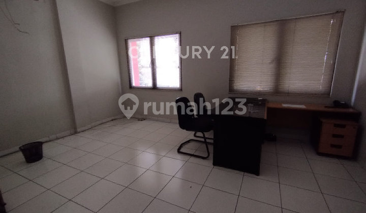 Ruko Rendeng 3.5 Floors, Mainroad Gatot Subroto Bandung Location 1