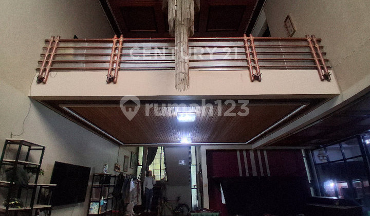 House Suitable for Business in Sayap Turangga, Bandung House Suitable for Business in Sayap Turangga, Bandung