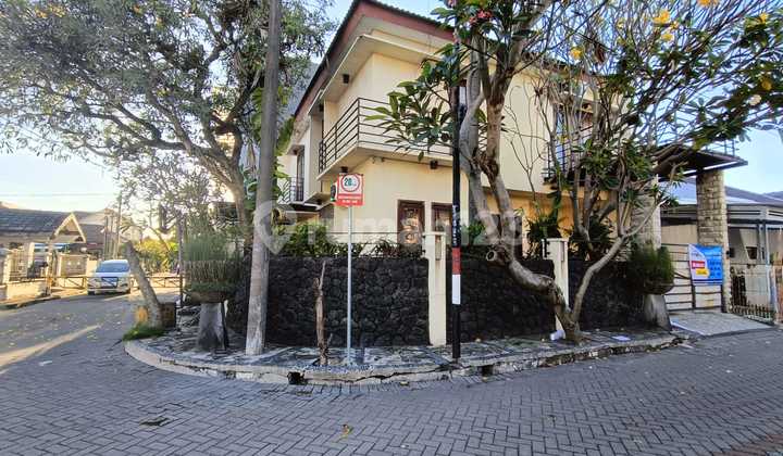 For Sale: House in Wiyung Griya Babatan Mukti For Sale: House in Wiyung Griya Babatan Mukti