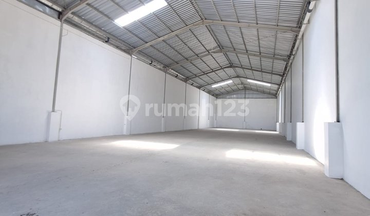 Warehouse for Rent Romokalisarii. Good Condition Ready...Close to Toll Road and Flood-Free.Concrete Floor.Suitable for Production.