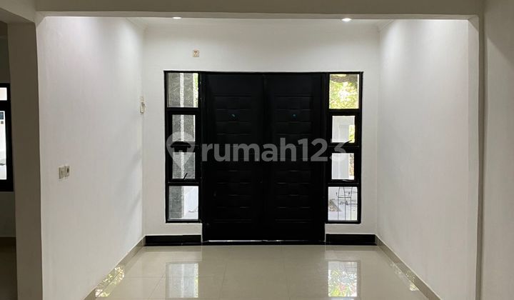 Rumah Modern 2 Lantai SHM Unfurnished Bebas Banjir di Ciledug Rumah Modern 2 Lantai SHM Unfurnished Bebas Banjir di Ciledug