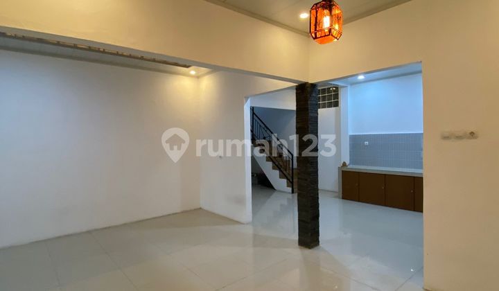 Rumah Aesthetic Bebas Banjir SHM 2 Lantai Siap Huni di Ciledug