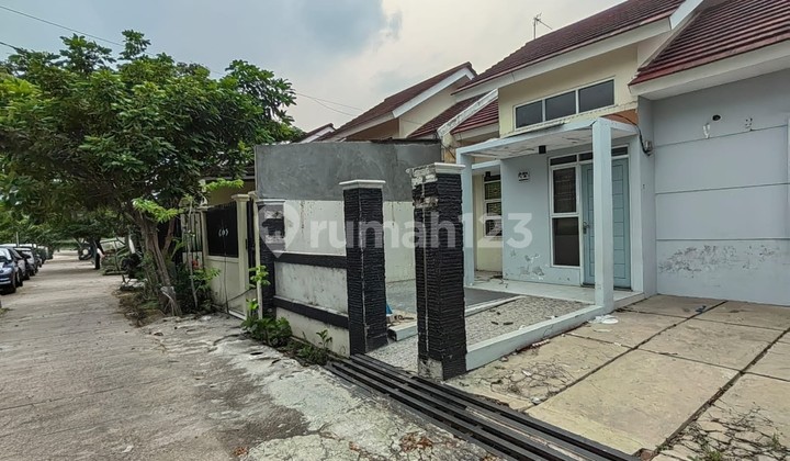 Rumah Murah Aset Bank Syariah Nasional di Kota Baru, Kab. Karawang Rumah Murah Aset Bank Syariah Nasional di Kota Baru, Kab. Karawang