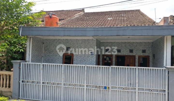 Two-Storey House, Cijerah Area, Special