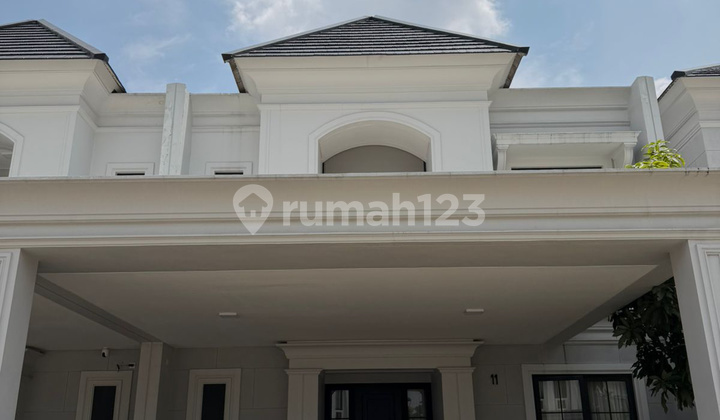 Rumah 2 Lantai View Villagio Outlet Full Furnished Harga Terbaik Value For Money Summarecon Karawang Feels Like New Include Kitchen Set Mewah & Cellini Furniture