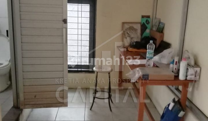 2-Story Shop House, Strategic Location Near City Center, Suitable for Your Business on Sudirman Main Road 2-Story Shop House, Strategic Location Near City Center, Suitable for Your Business on Sudirman Main Road