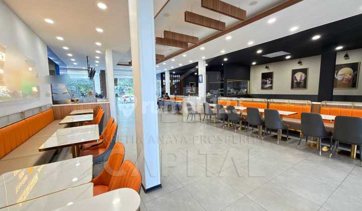Strategic Location of 4½-Story Building in Sutami Setrasari, North Bandung Area Suitable for Various Businesses