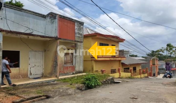 Rumah Berada Tidak Jauh dengan Pusat Kota Rumah Berada Tidak Jauh dengan Pusat Kota