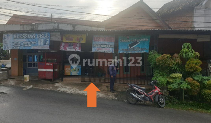 Rumah Berada di Pusat Kota dan Dilingkungan Yg Ramai Rumah Berada di Pusat Kota dan Dilingkungan Yg Ramai
