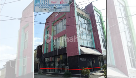 A shophouse located in the city center 1